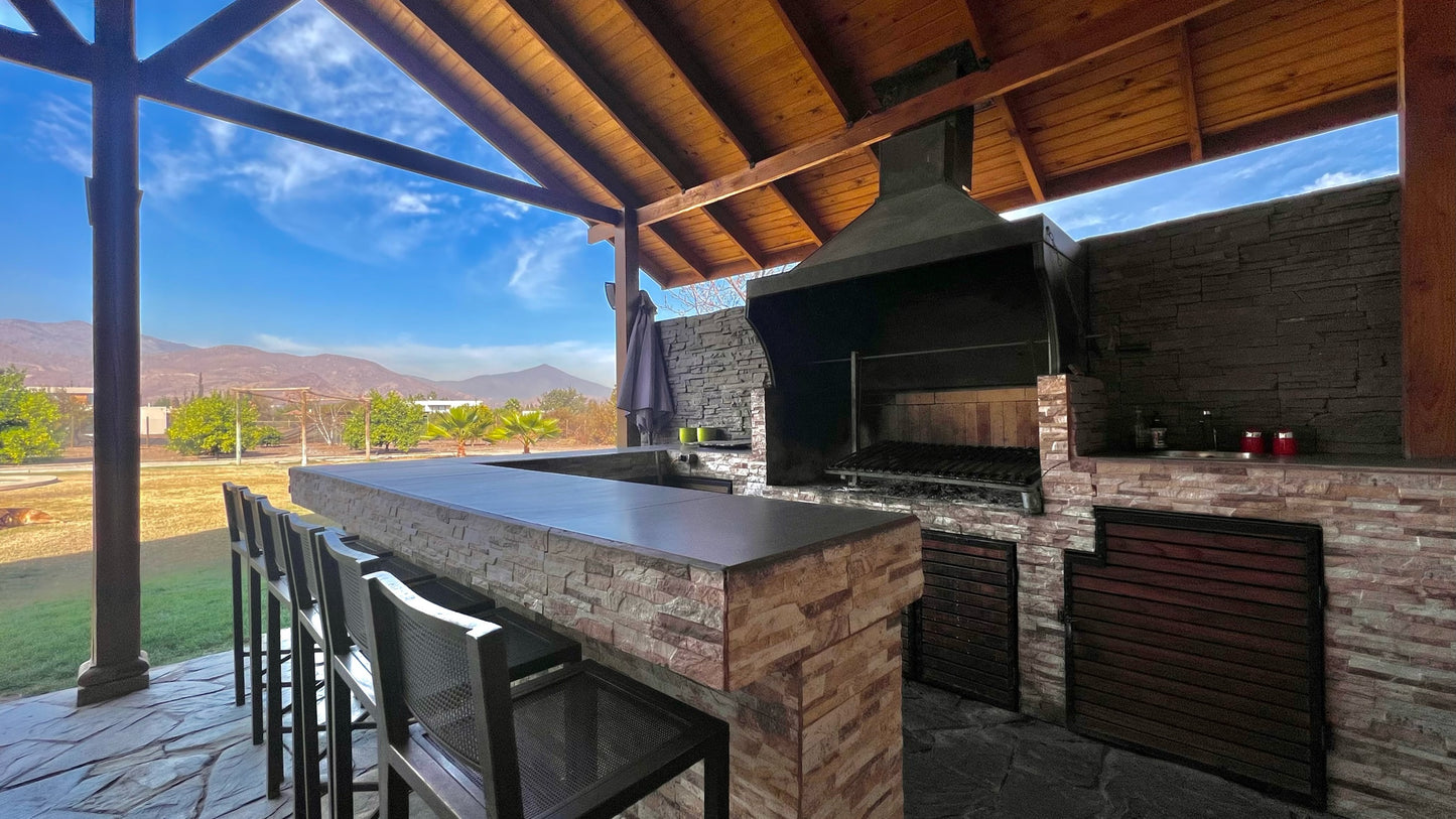 Casa En Buen Estado, Condominio Polo Manquehue, Colina