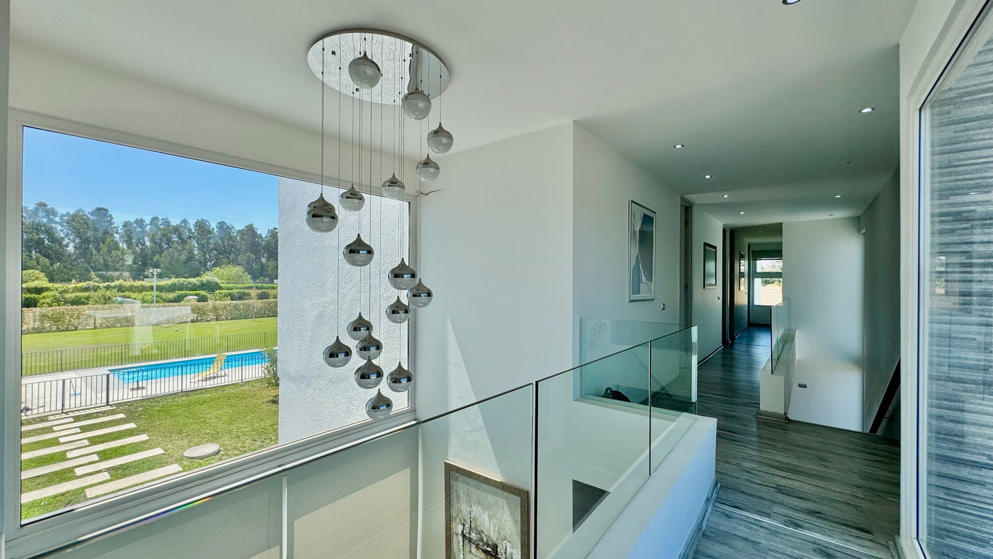 Casa Mediterranea Como Nueva