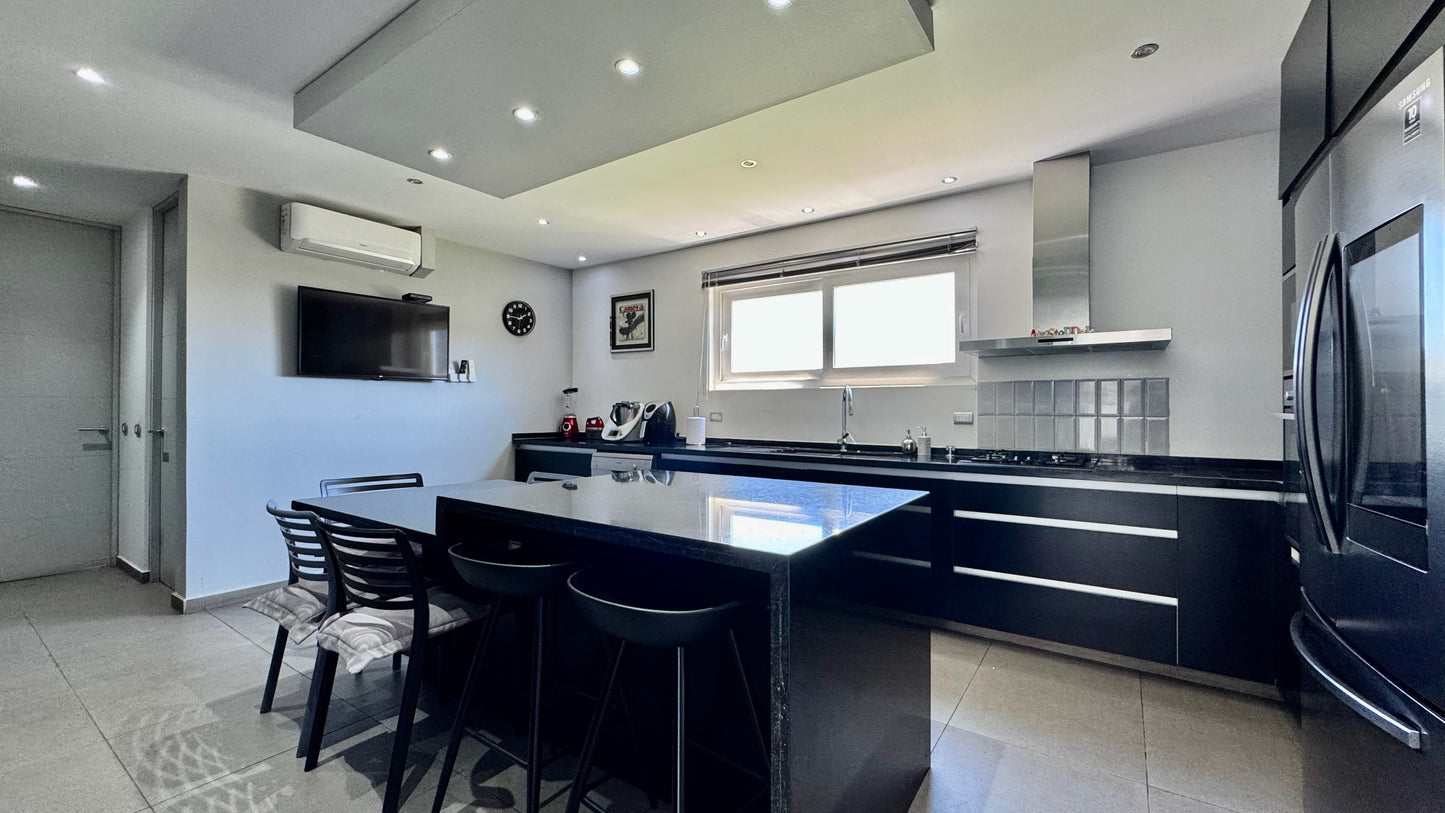 Casa Mediterranea Como Nueva