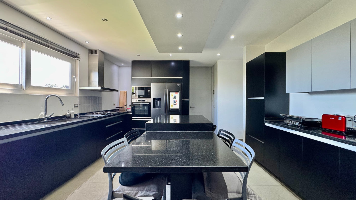 Casa Mediterranea Como Nueva