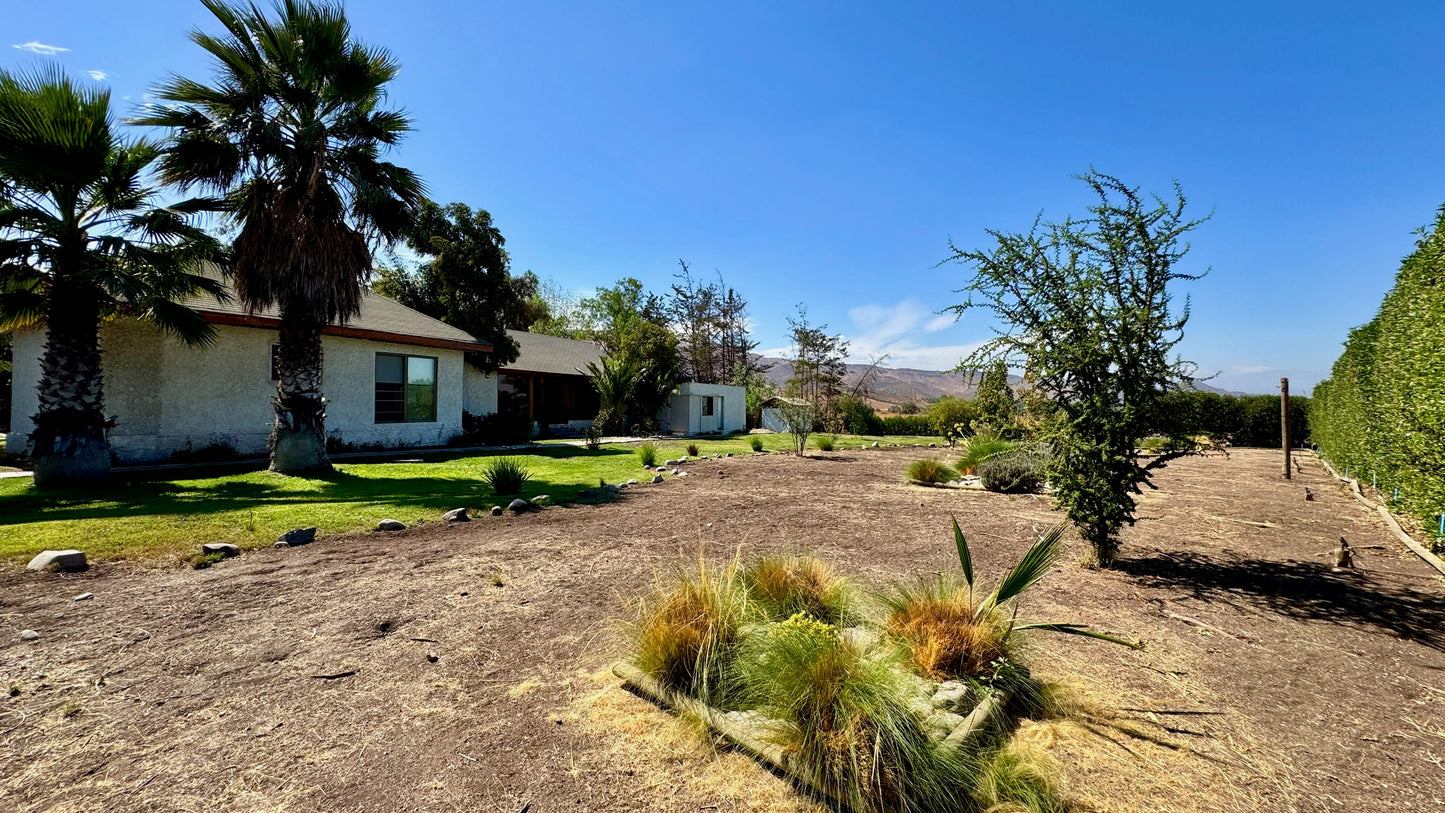 Casa Remodelada En Condominio