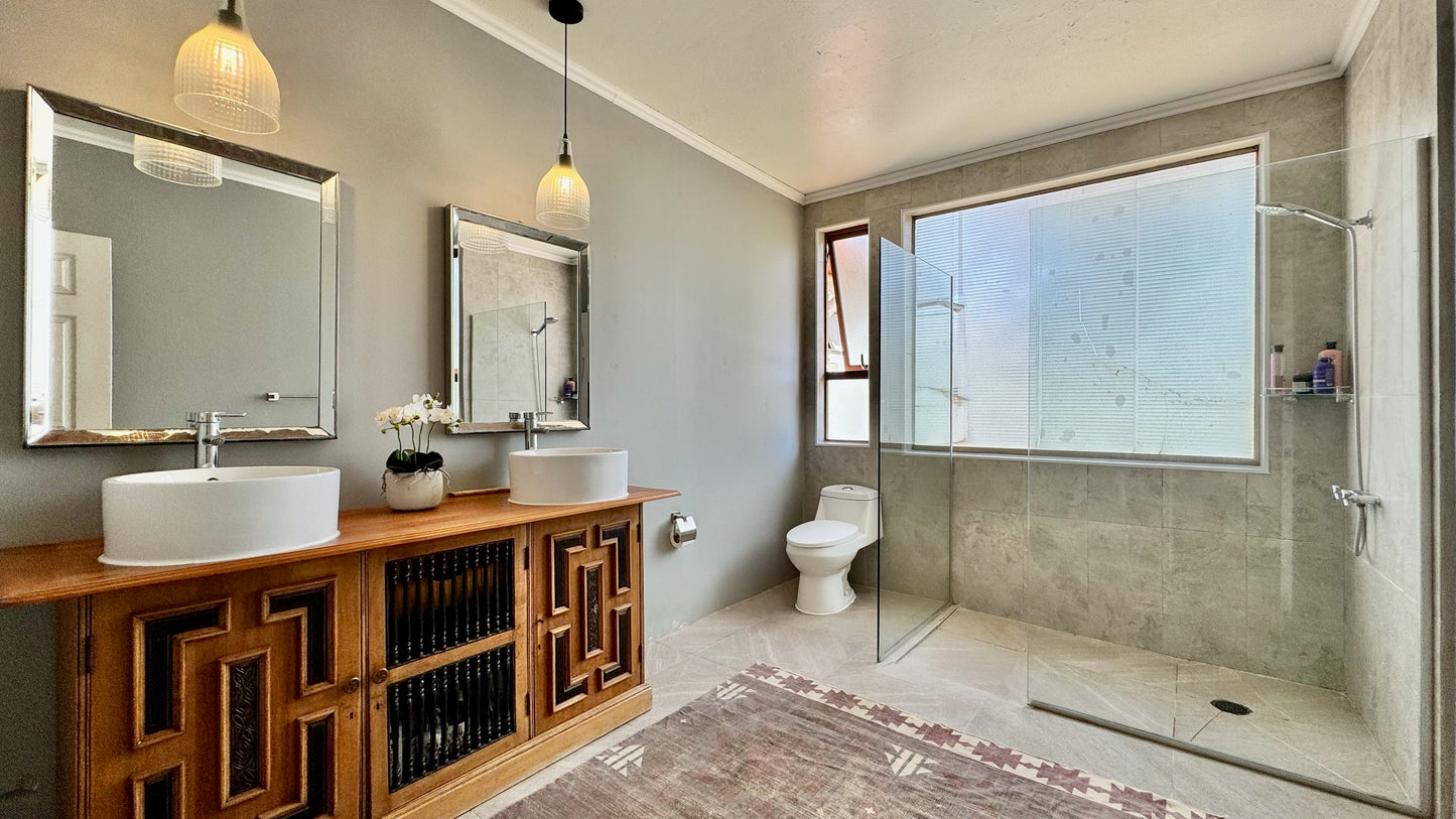 Casa Remodelada En Condominio