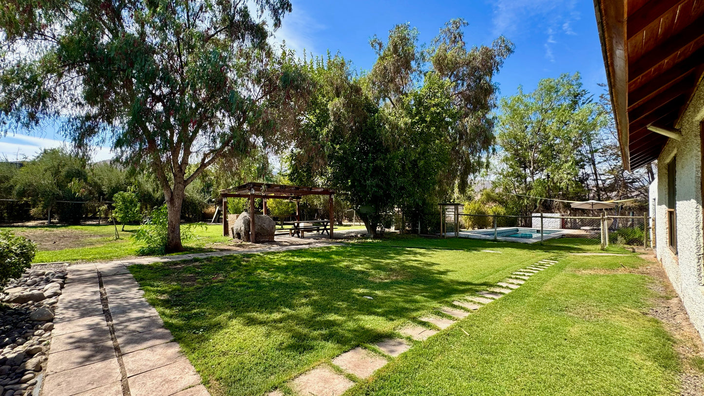 Casa Remodelada En Condominio