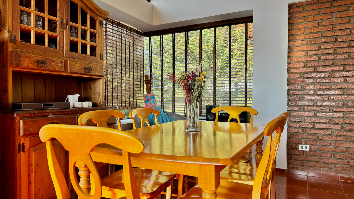 Casa Acogedora, A Pasos De Locomoción