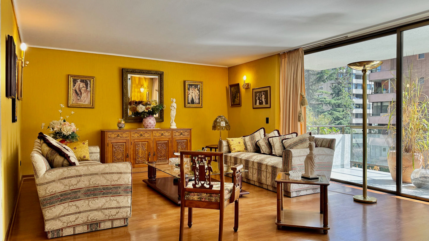 Orientación Oriente 2 Bodegas Y 2 Estacionamientos