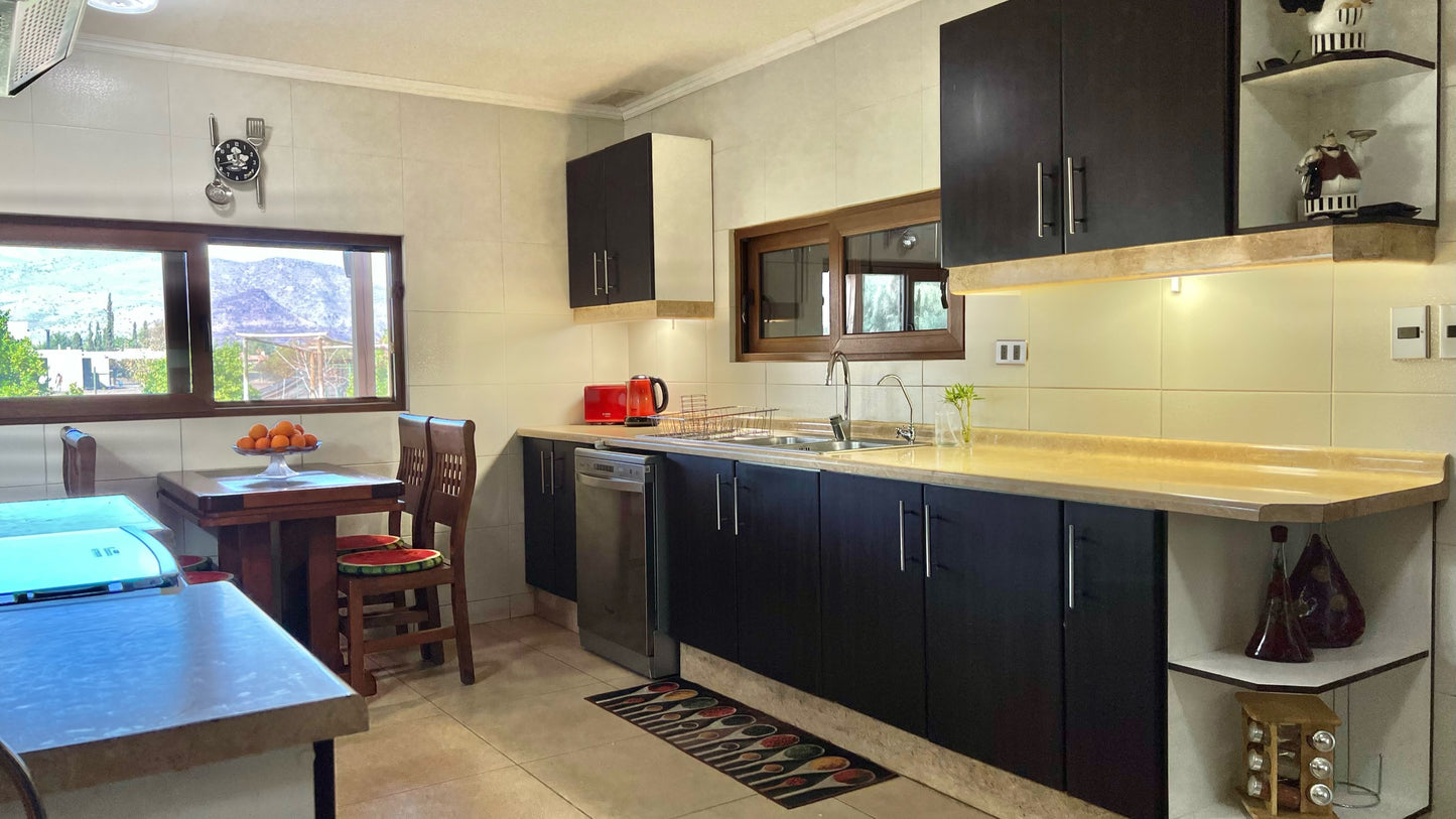 Casa En Buen Estado, Condominio Polo Manquehue, Colina