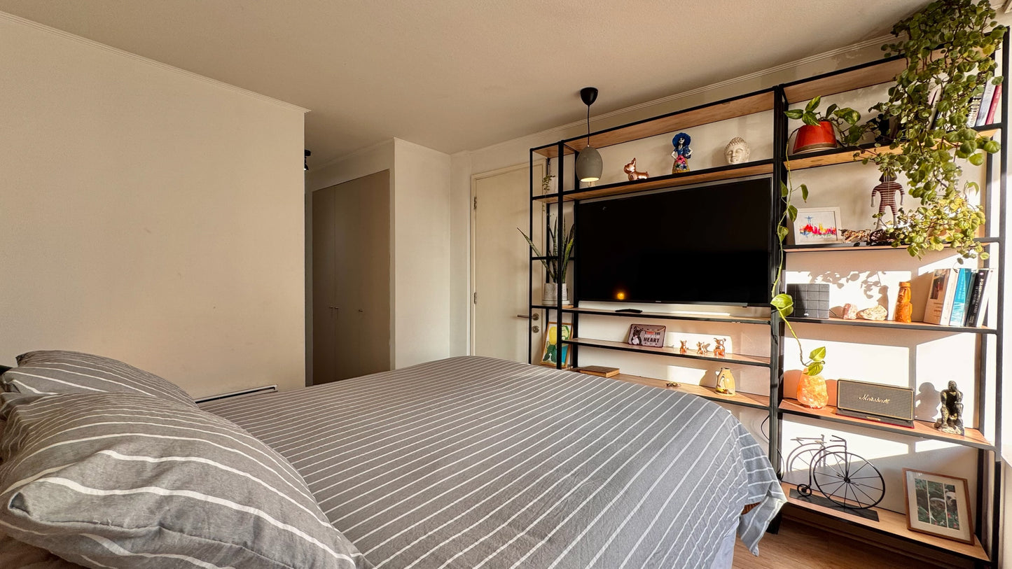 A Pasos De Metro Simón Bolívar