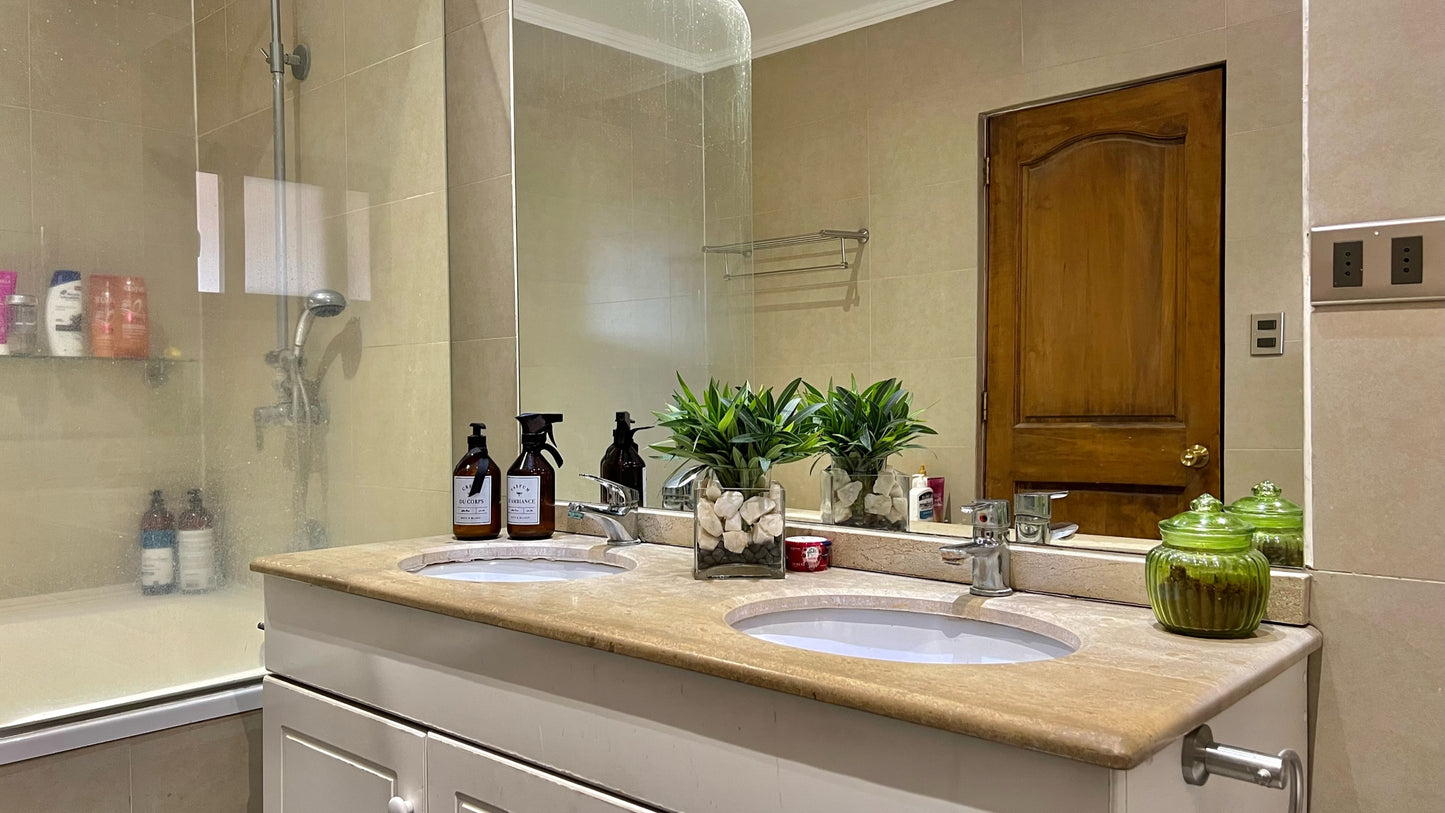 Casa En Buen Estado, Condominio Polo Manquehue, Colina