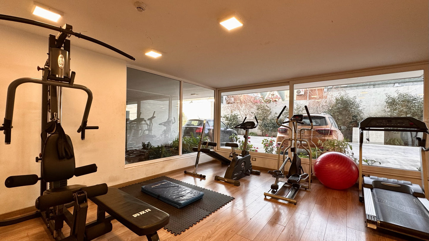 A Pasos De Metro Simón Bolívar