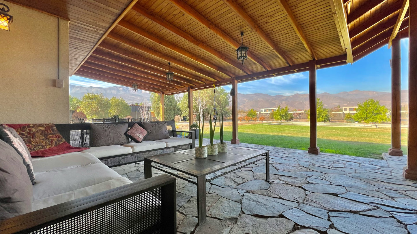 Casa En Buen Estado, Condominio Polo Manquehue, Colina