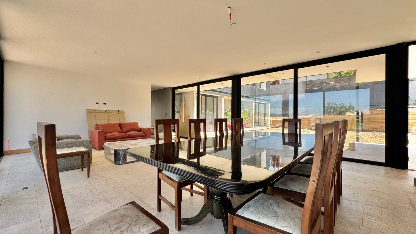 Casa Cómoda En Condominio