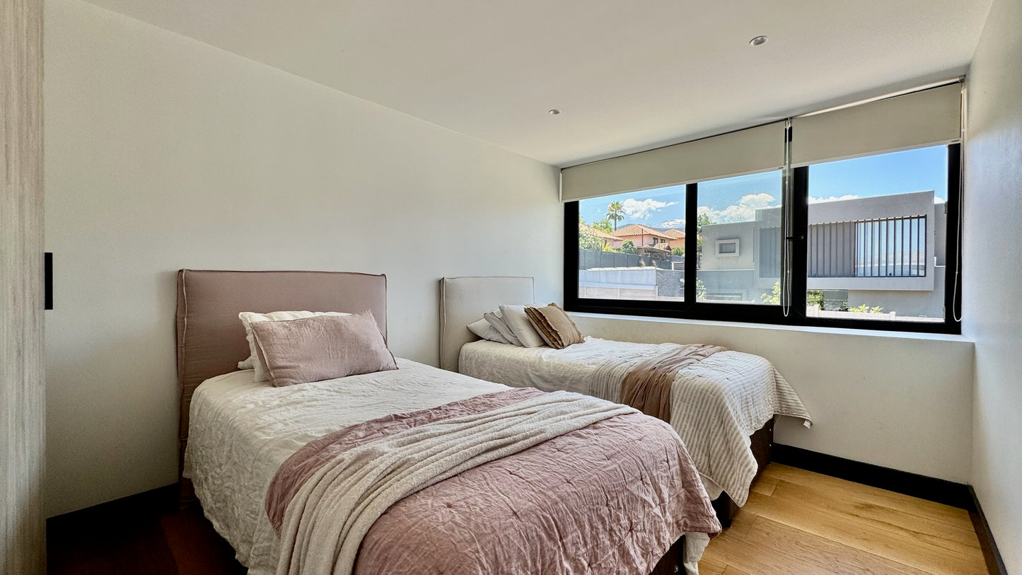 Casa Cómoda En Condominio