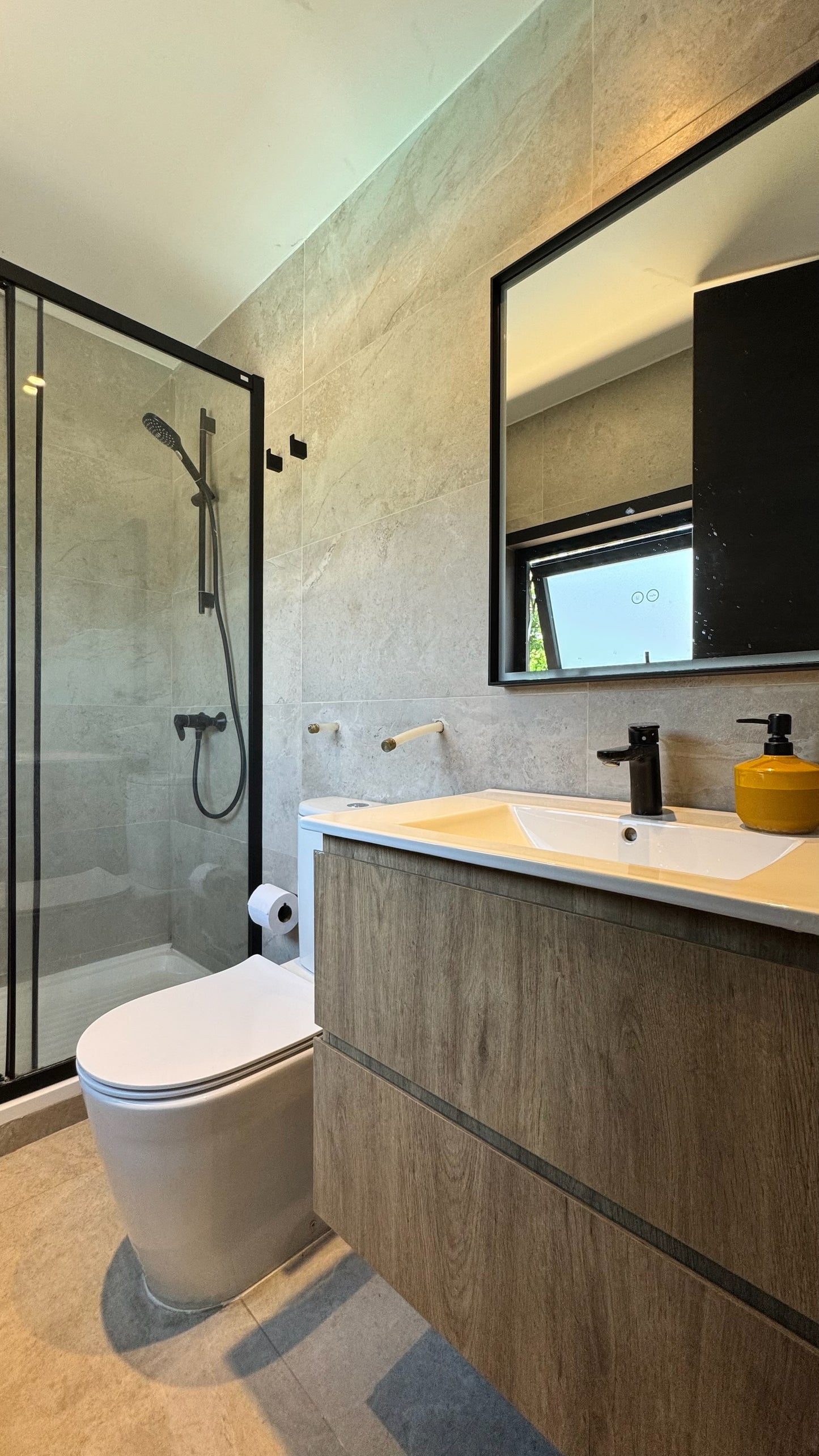 Casa Cómoda En Condominio