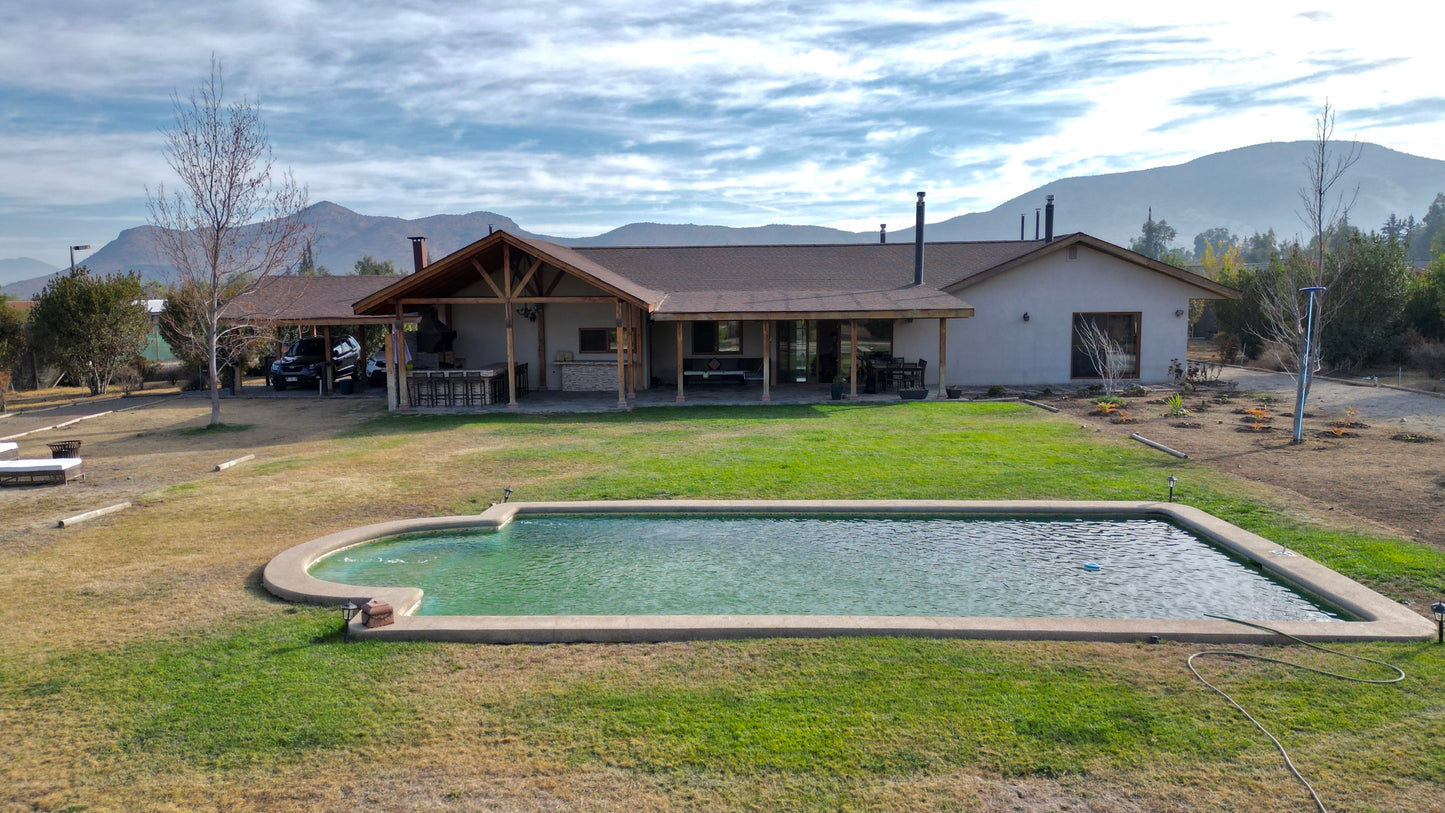 Casa En Buen Estado, Condominio Polo Manquehue, Colina